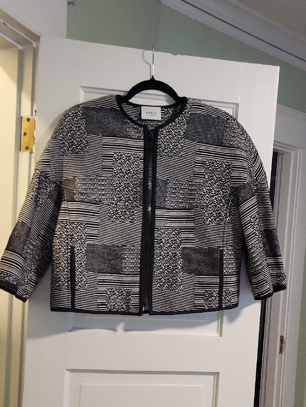 Akris Punto Black and White Textured Patchwork Zip Jacket Blazer - 10
